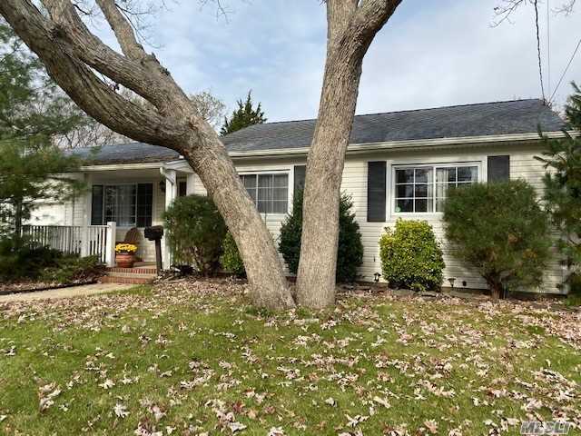 #1 photo, 29 Drakeford Avenue, North Babylon , NY 11703