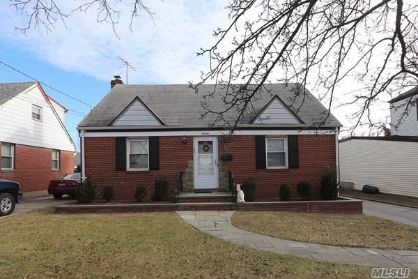 #1 photo, 13 Cherry Lane, নাসাউ কাউন্টি Carle Place , NY 11514