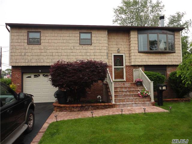 #1 photo, 28 Venetian Promena, サフォーク郡 Lindenhurst , NY 11757