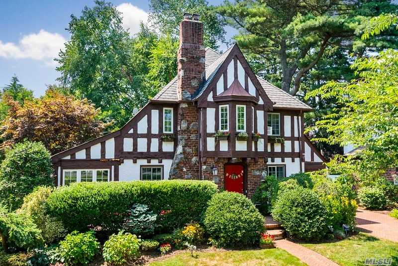 #1 photo, 122 Hewlett Avenue, Merrick , NY 11566