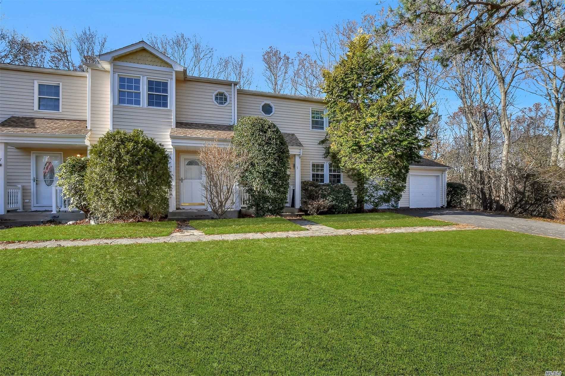 #1 photo, 6 Taylor Commons, サフォーク郡 Yaphank , NY 11980