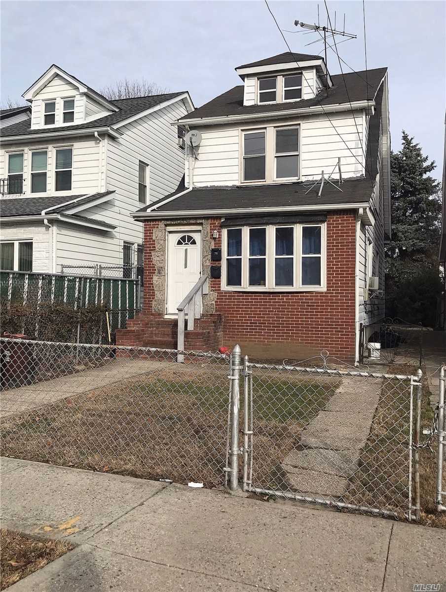 #1 photo, 89-23 220 St, क्वीन्स गाँव Queens Village , NY 11427