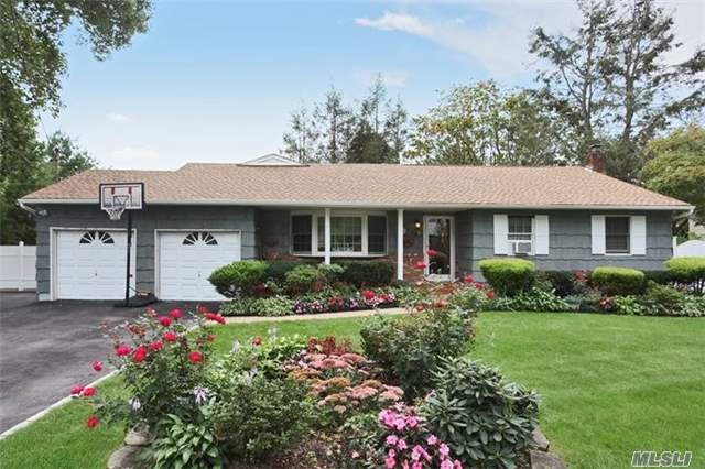#1 photo, 17 Maryland Street, Dix Hills , NY 11746