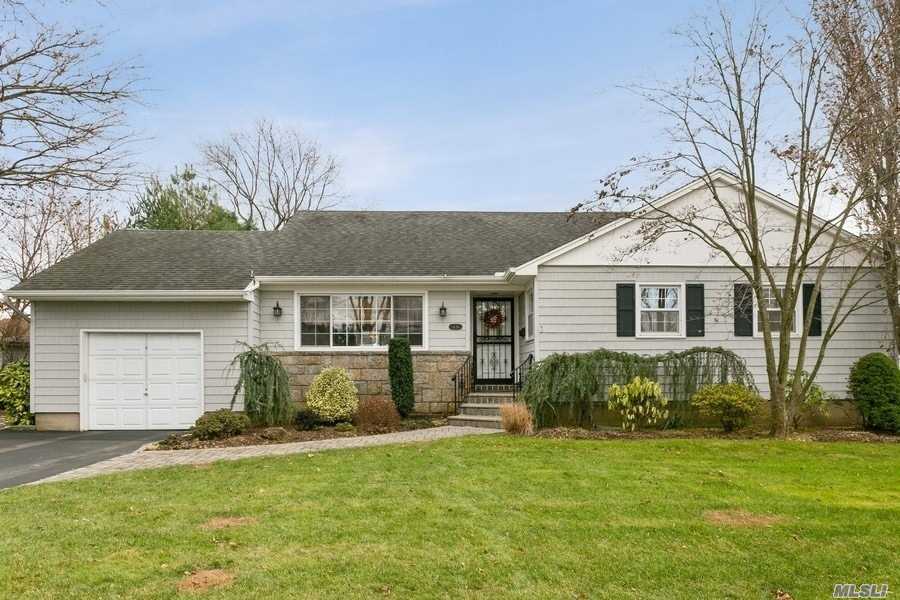 #1 photo, 1436 Garfield Road, ناسو East Meadow , NY 11554