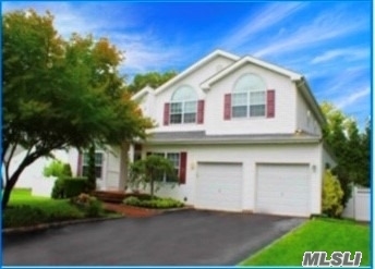 #1 photo, 1 Alyssa Court, サフォーク郡 Holbrook , NY 11741