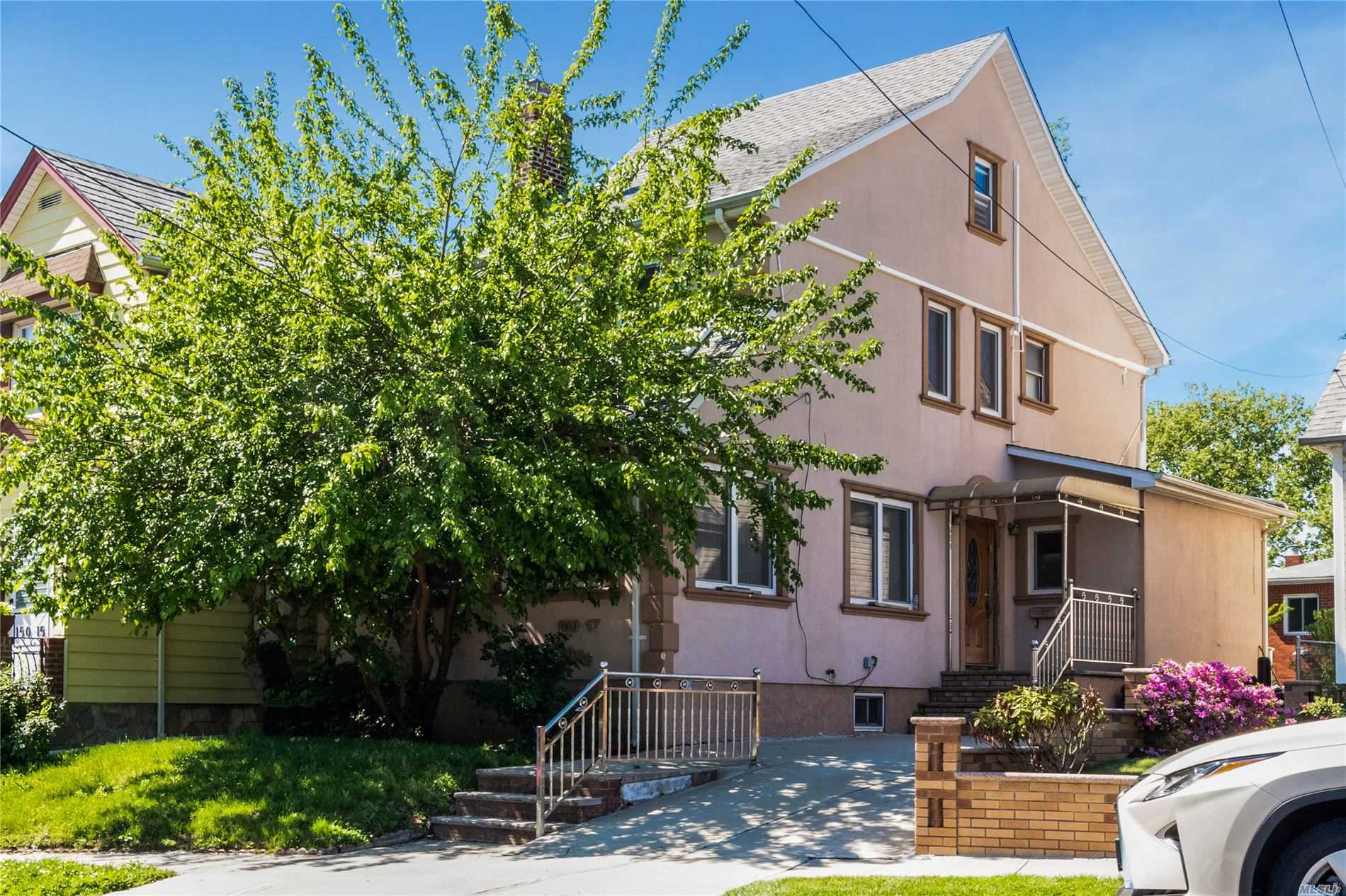 #1 photo, 150-17 84 Avenue, Briarwood , NY 11432