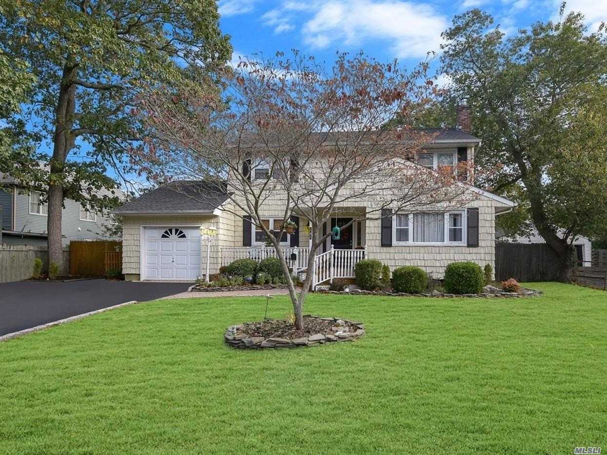 #1 photo, 141 Woodland Drive, サフォーク郡 East Islip , NY 11730