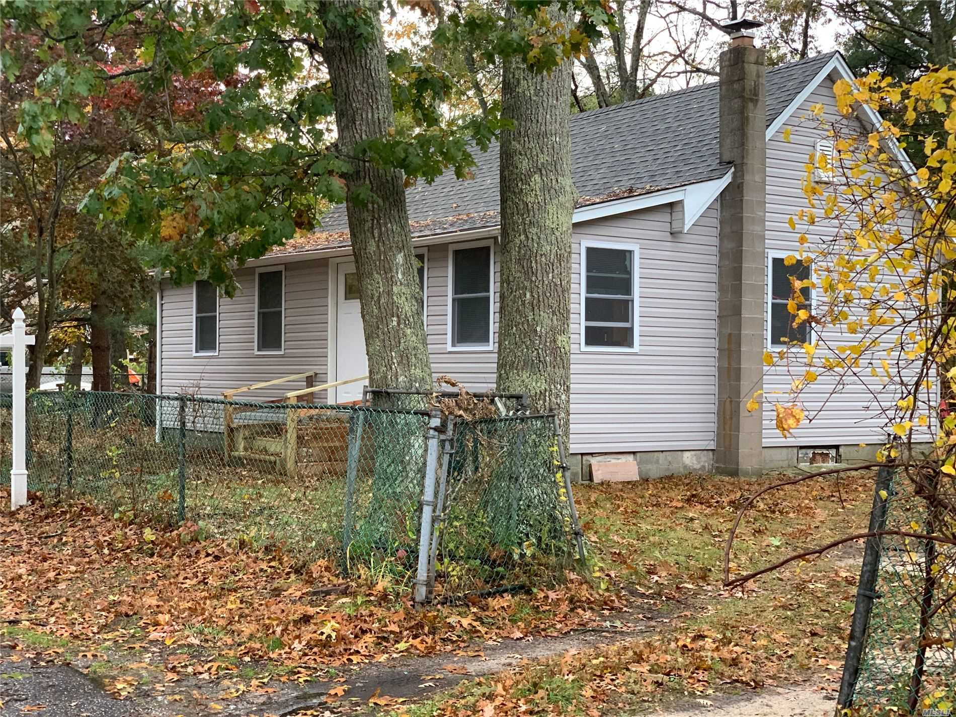 #1 photo, 182 Washington Drive, Mastic Beach , NY 11951