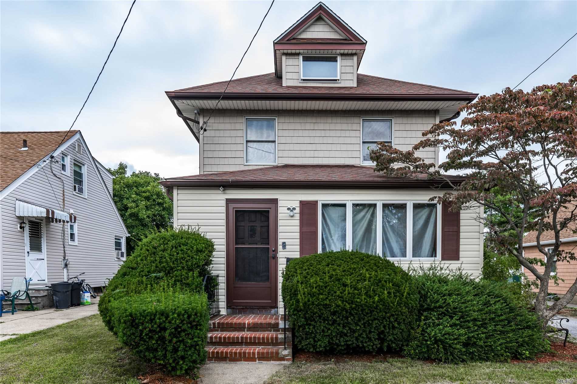 #1 photo, 18 Bagley Avenue, ナッソー郡 Albertson , NY 11507