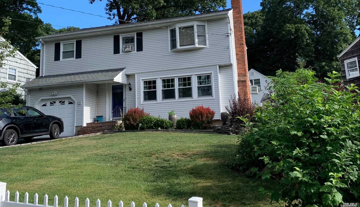 #1 photo, 1A Locust Place, Huntington Station , NY 11746