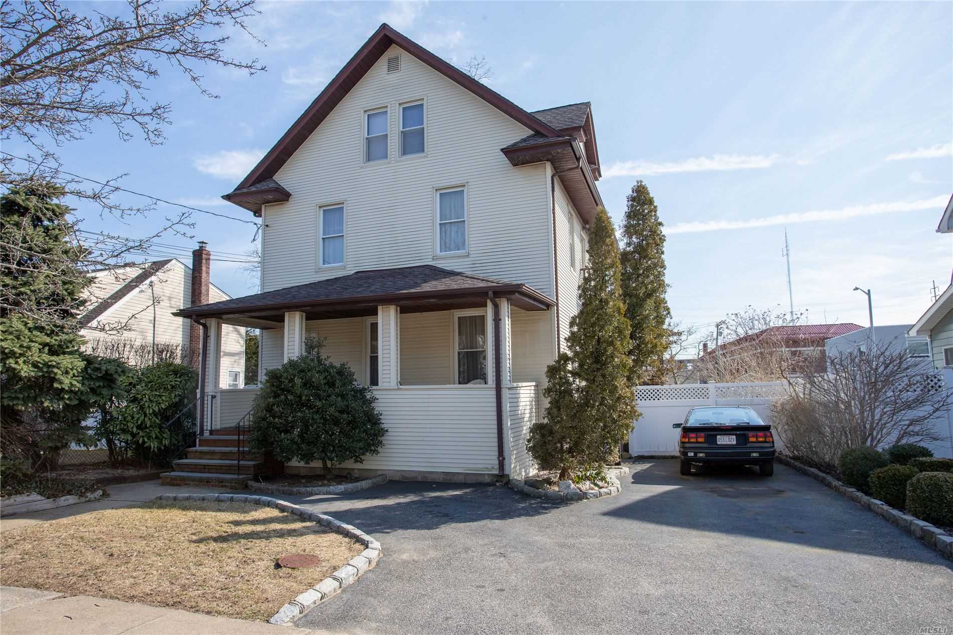 #1 photo, 113 Frederick Avenue, ナッソー郡 Bellmore , NY 11710