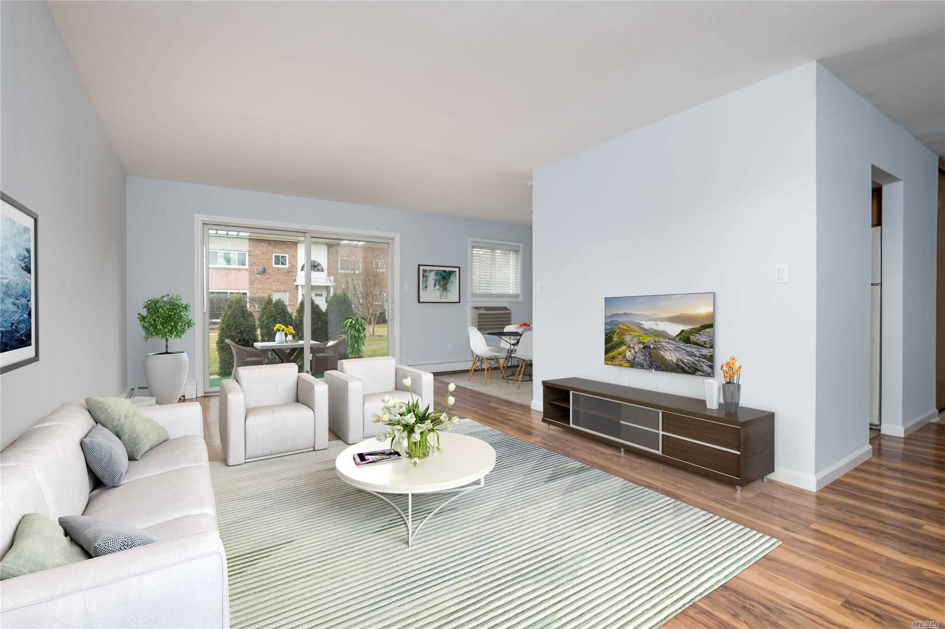 #1 photo, 257 N Newbridge Road, מחוז נסאו Levittown , NY 11756