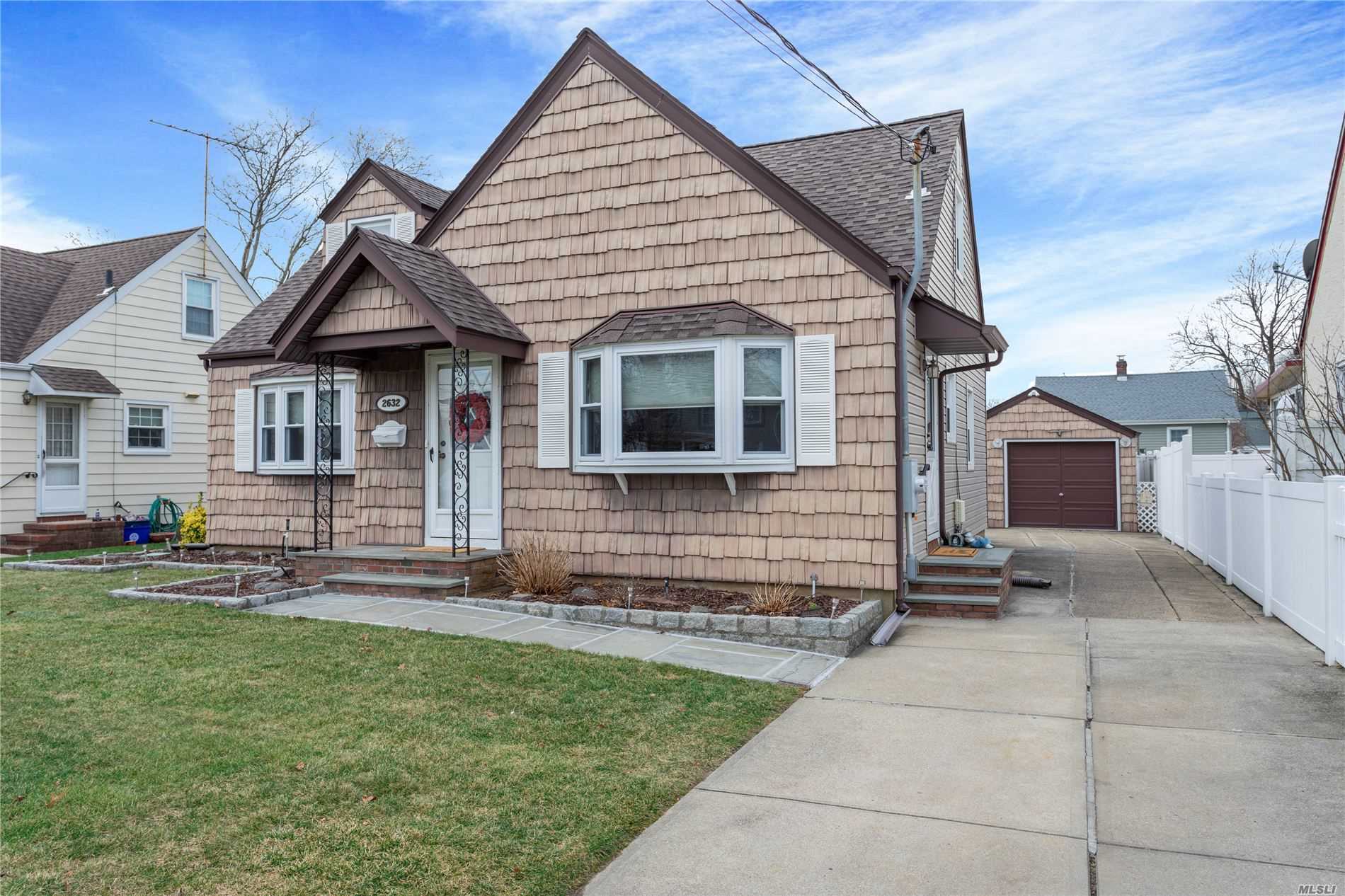 #1 photo, 2632 Foxdale Avenue, Oceanside , NY 11572