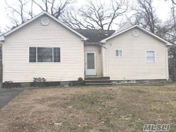 #1 photo, 7 Jefferson Avenue, Wyandanch , NY 11798