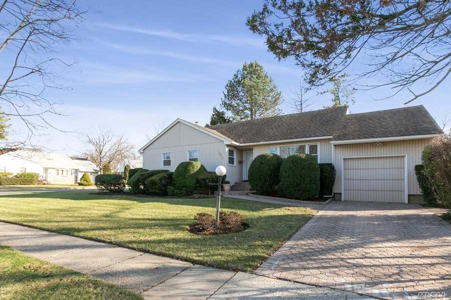 #1 photo, 1450 Garfield Road, ناسو East Meadow , NY 11554