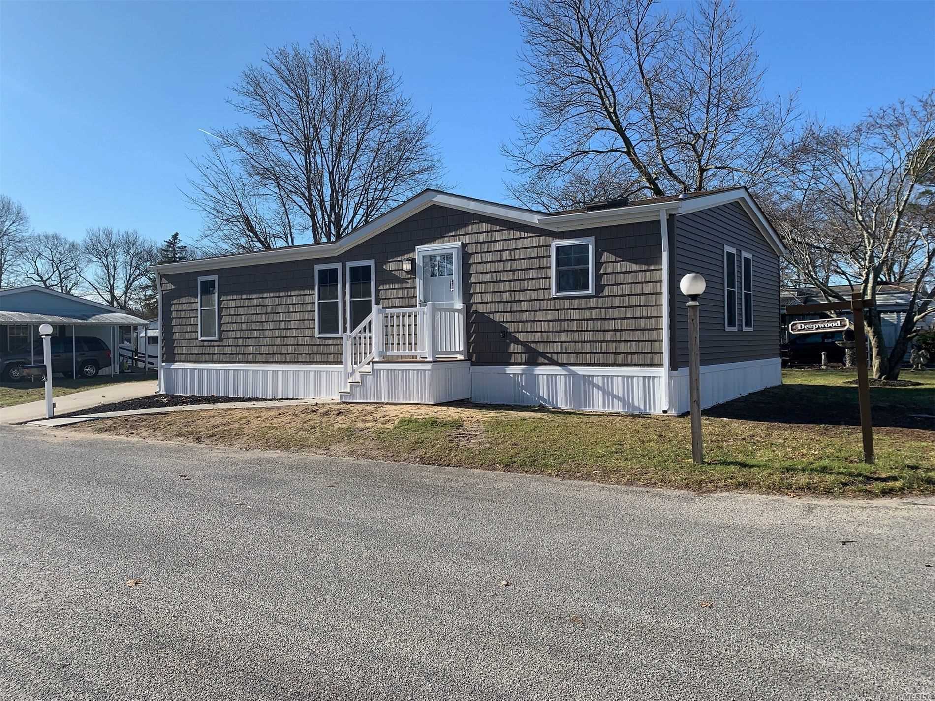 #1 photo, 1661-322 Old Country Road, Riverhead , NY 11901