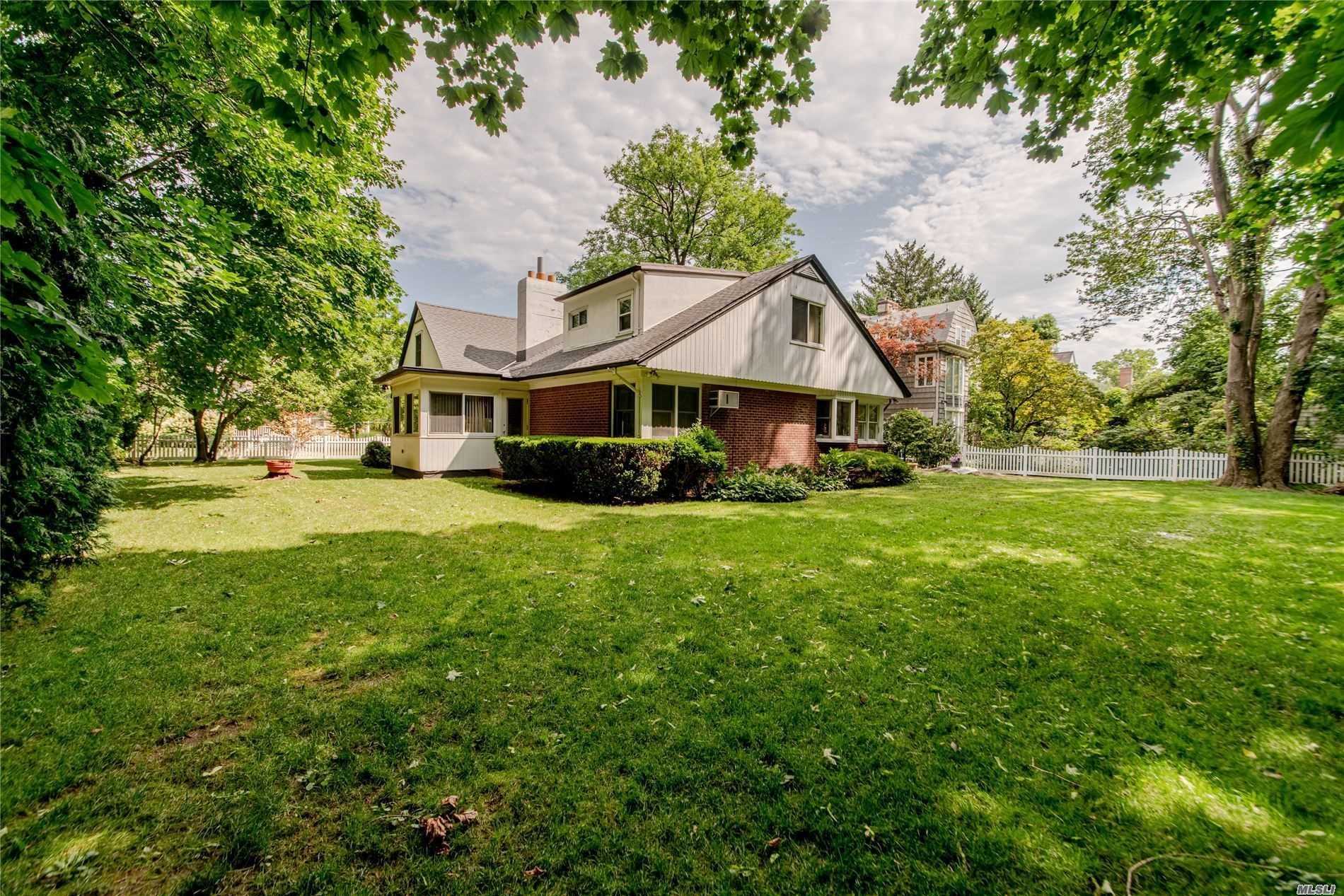 #1 photo, 216-06 31st Road, Bayside , NY 11360