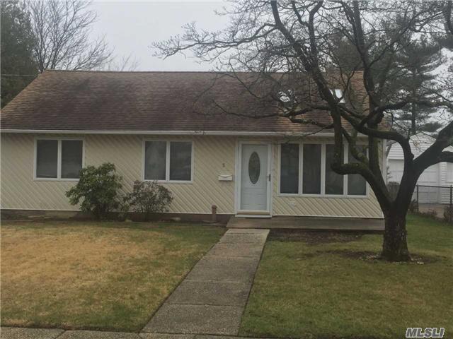 #1 photo, 19 Island Street, ناسو Plainview , NY 11803