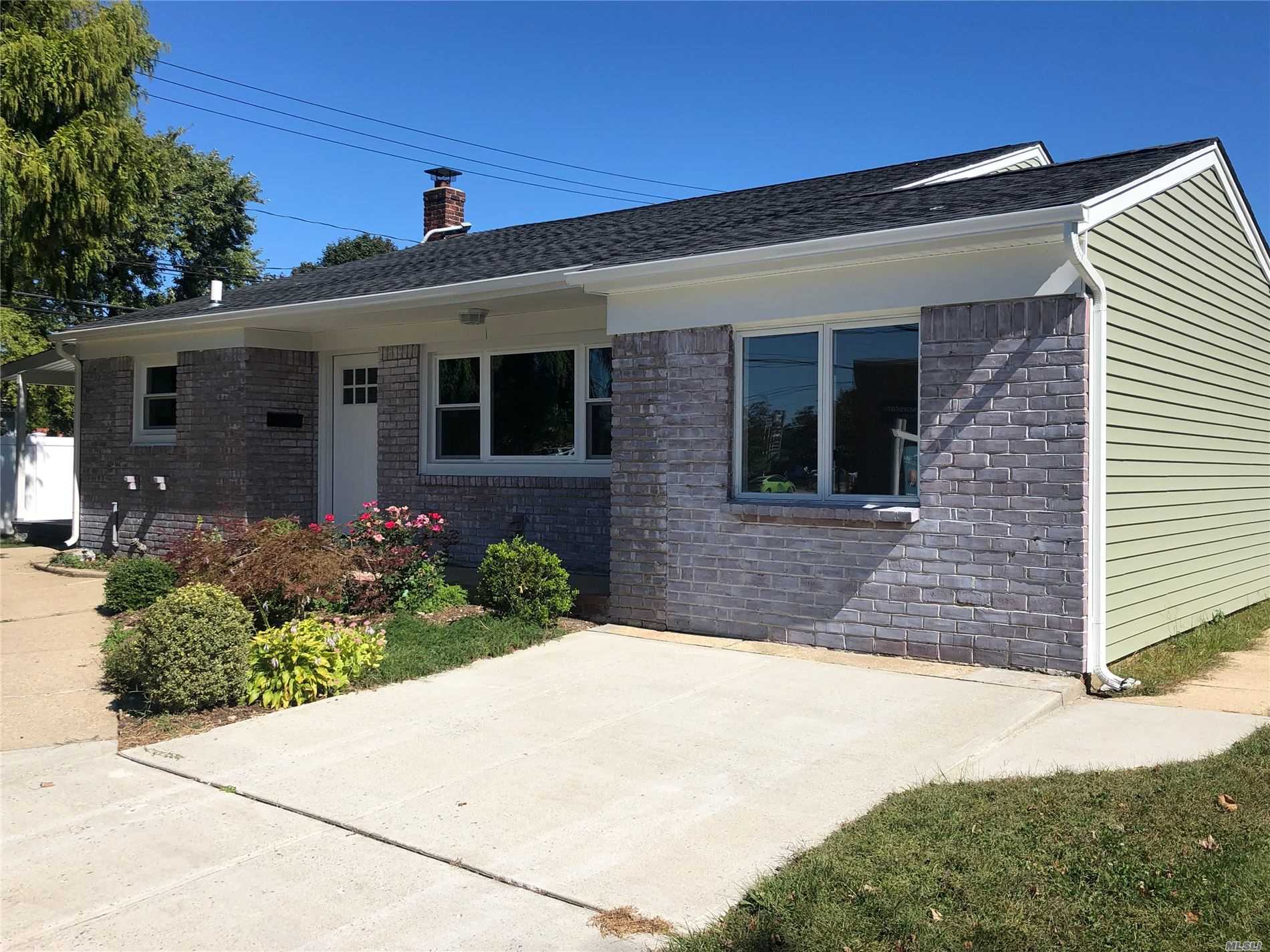 #1 photo, 9 Hart Street, Farmingdale , NY 11735