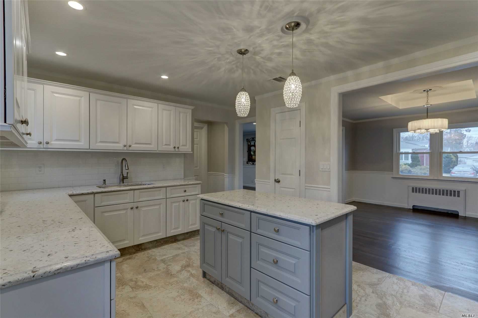 #1 photo, 128 Cleveland Avenue, Massapequa , NY 11758