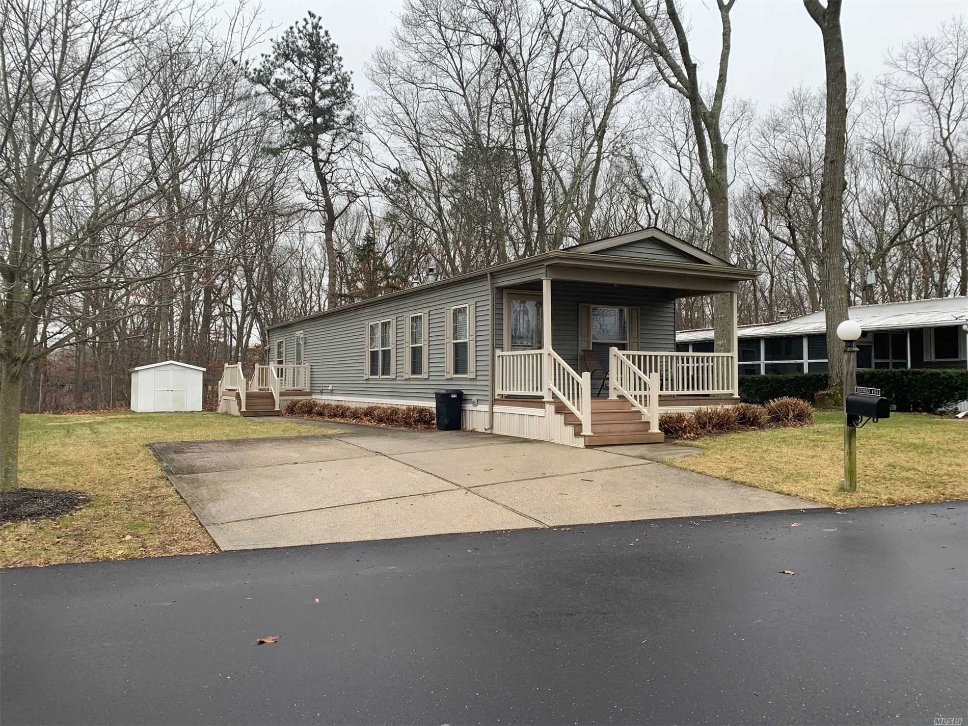 #1 photo, 1661-143 Old Country Road, Riverhead , NY 11901