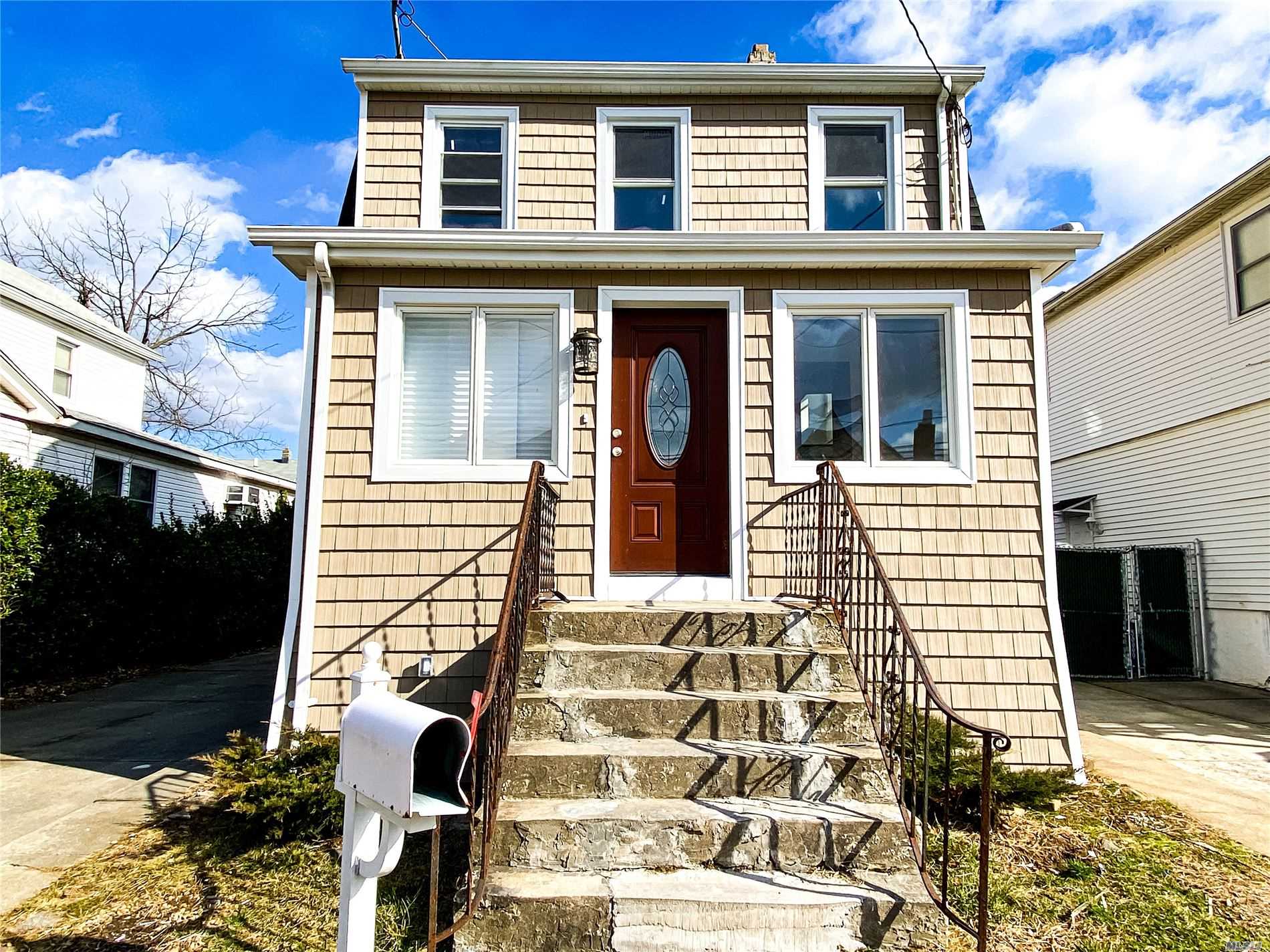 #1 photo, 51 Garden Street, ナッソー郡 Valley Stream , NY 11581