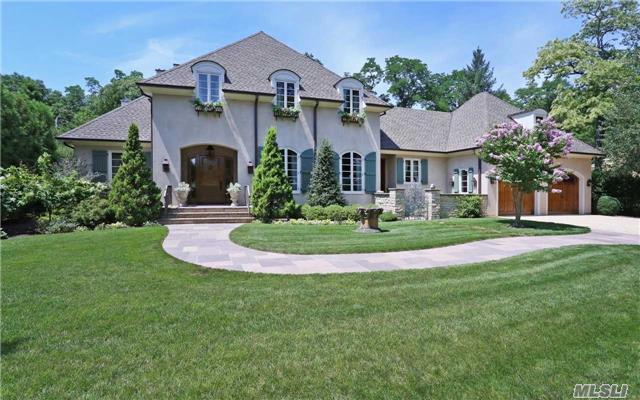#1 photo, 5 Puritan Place, سوفولك Huntington , NY 11743