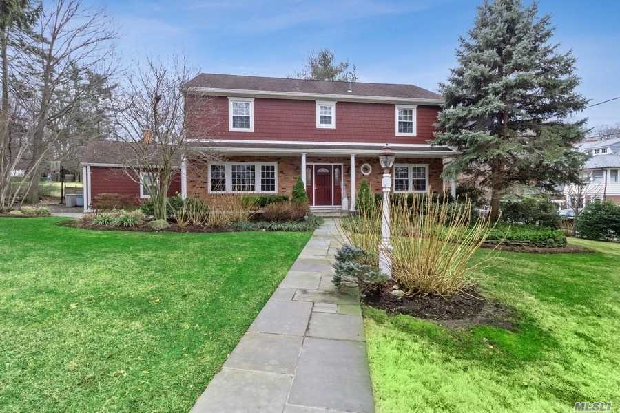 #1 photo, 4 Hillside Avenue, Port Washington , NY 11050