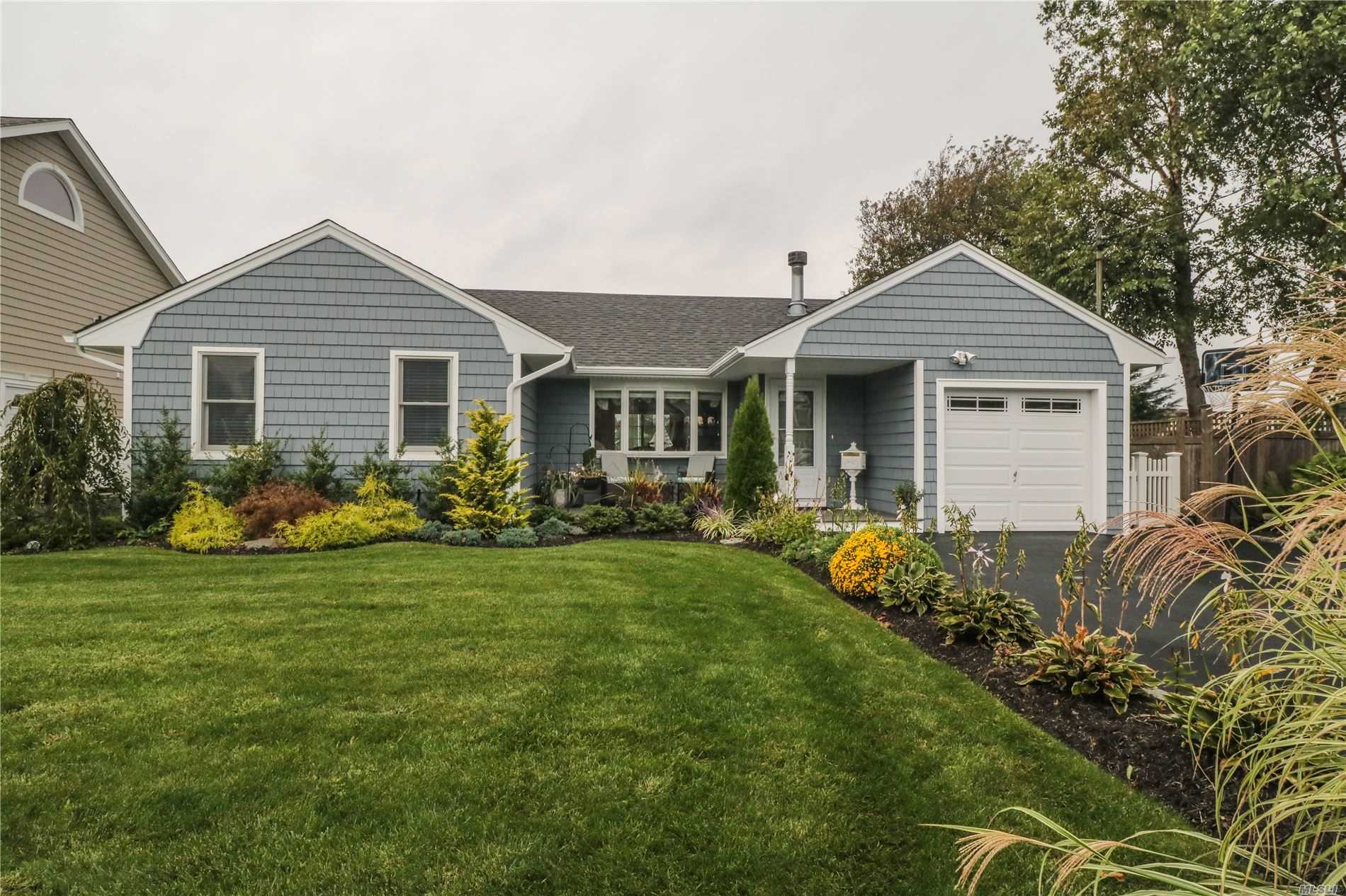 #1 photo, 73 Braham Avenue, サフォーク郡 Amityville , NY 11701