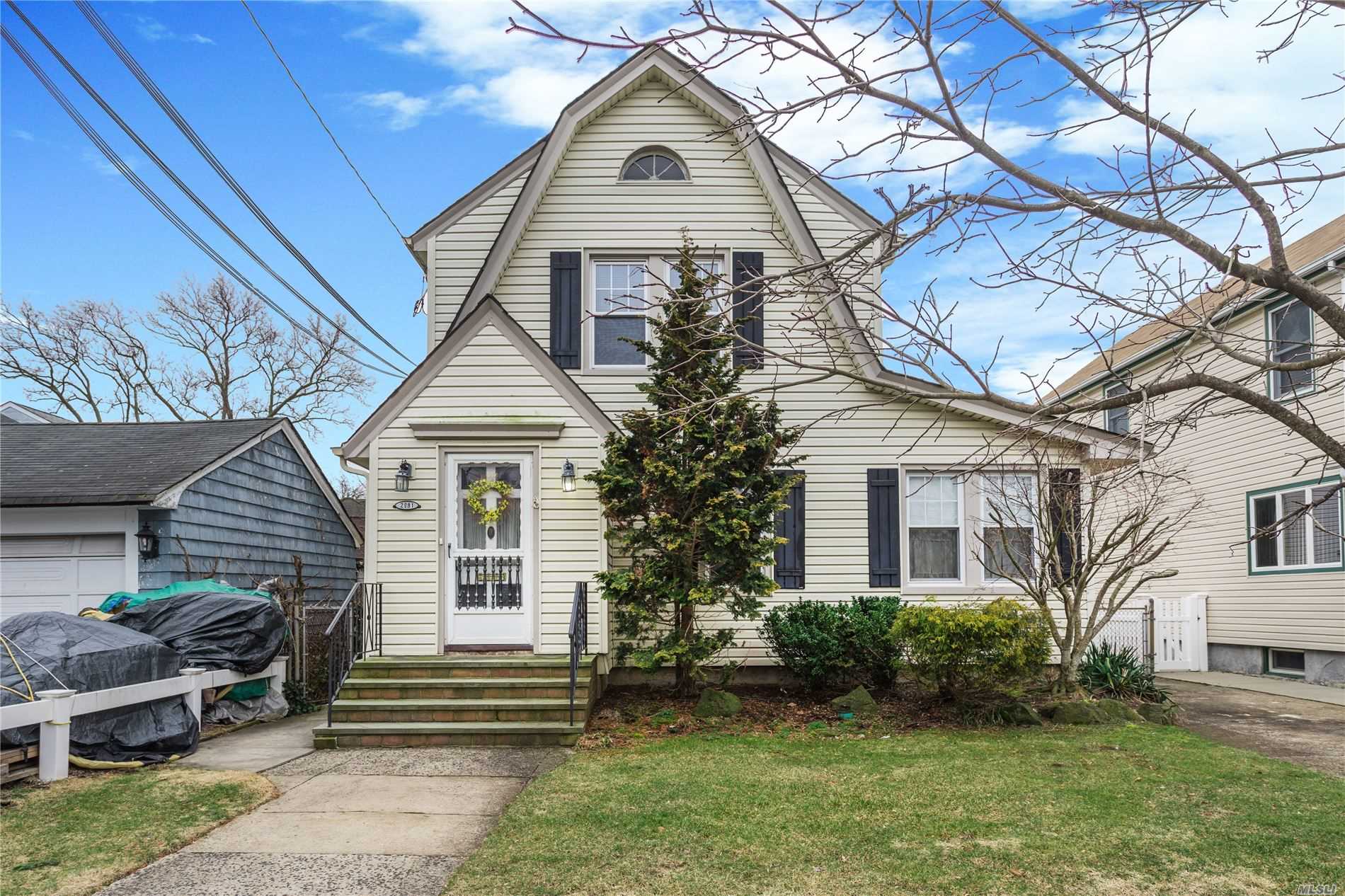 #1 photo, 2981 Malcolm Court, Oceanside , NY 11572