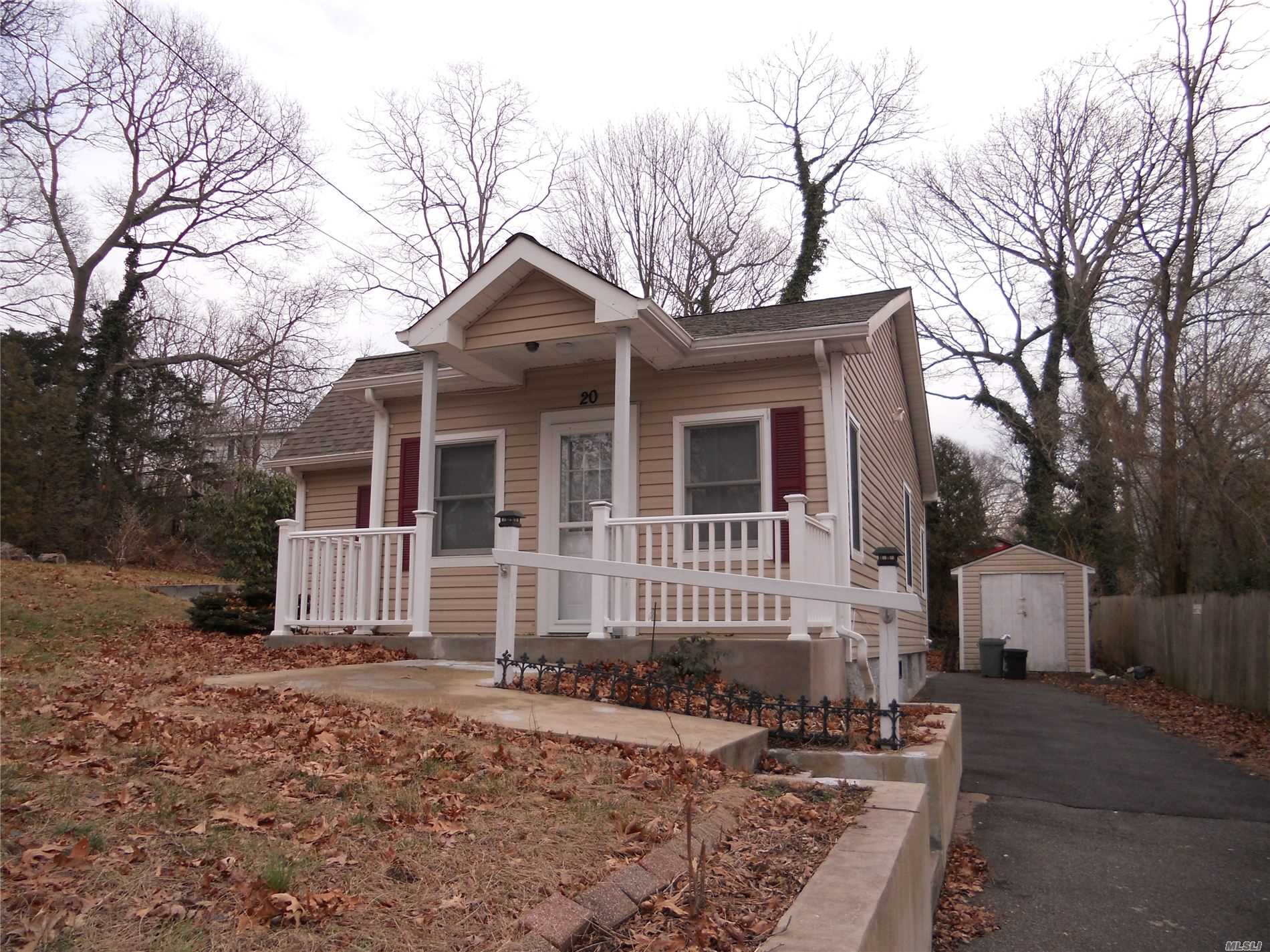 #1 photo, 20 Jerome Road, 东长岛 Sound Beach , NY 11789