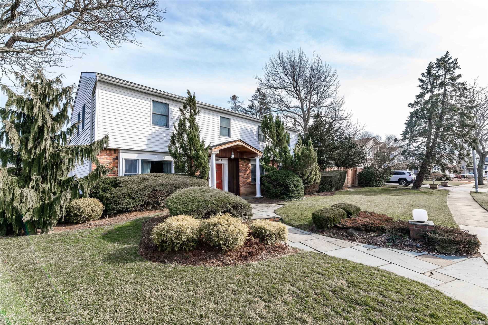 #1 photo, 3059 Lydia Lane, Bellmore , NY 11710