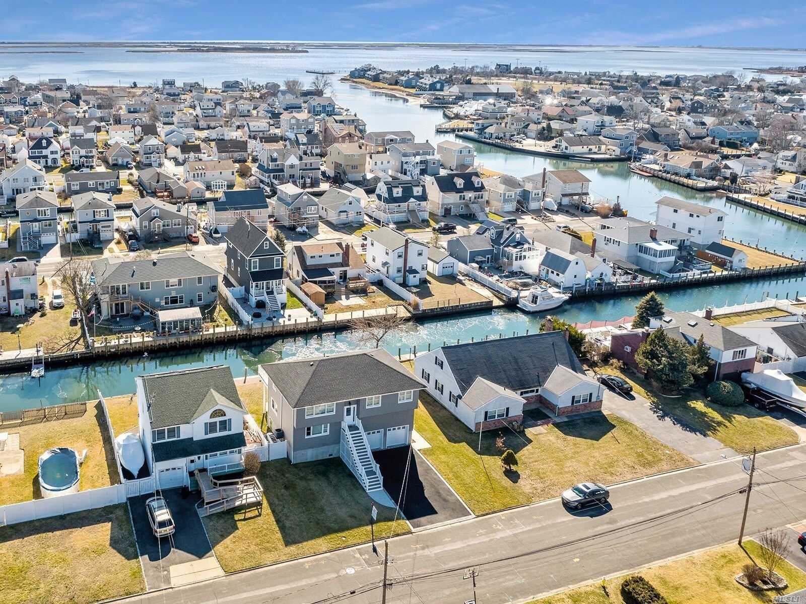 #1 photo, 12 Elgin Road, Amity Harbor , NY 11701