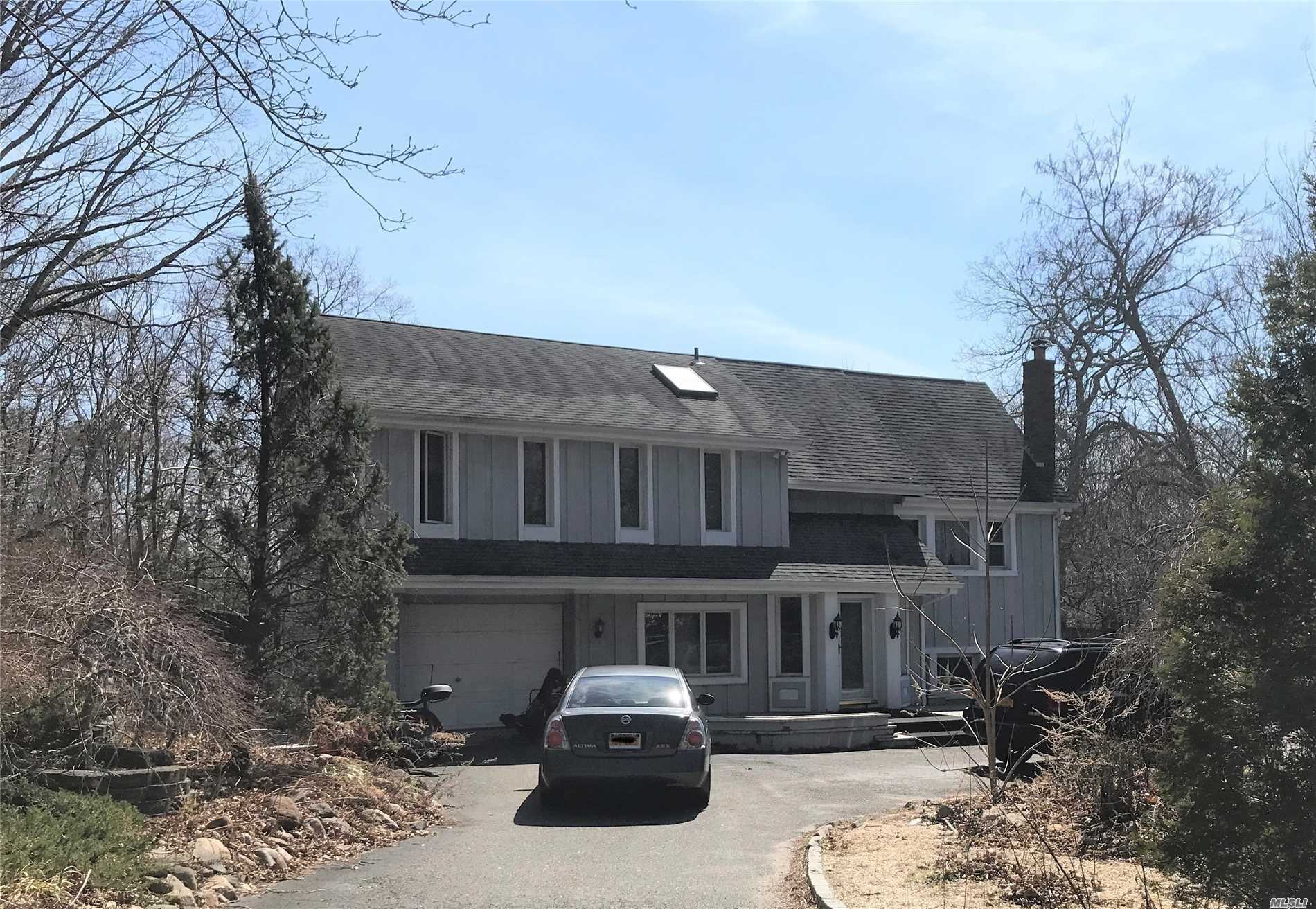 #1 photo, 4 Huron Road, سوفولك Shirley , NY 11967