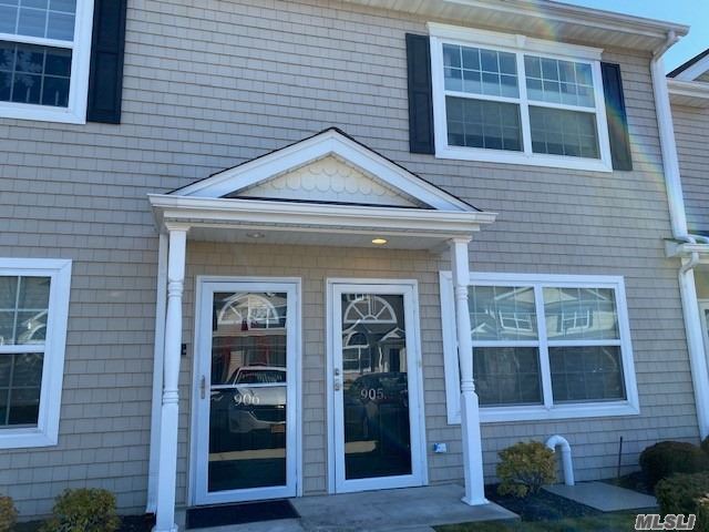 #1 photo, 905 Willow Lane, Valley Stream , NY 11580