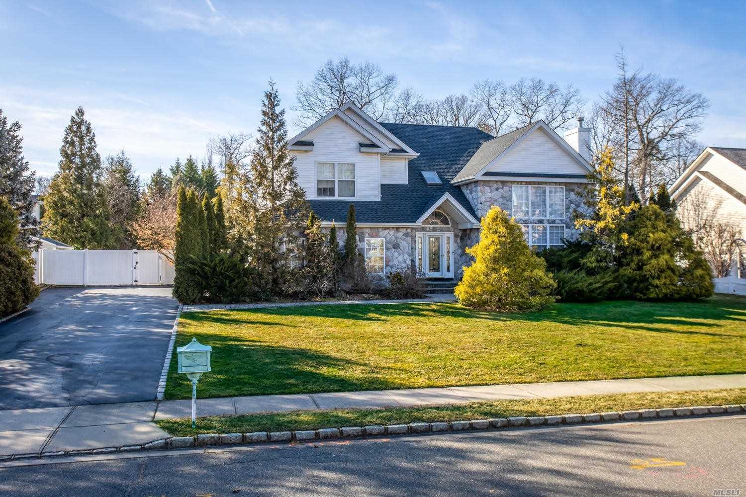 #1 photo, 17 Schoolhouse Place, ナッソー郡 Oyster Bay , NY 11771