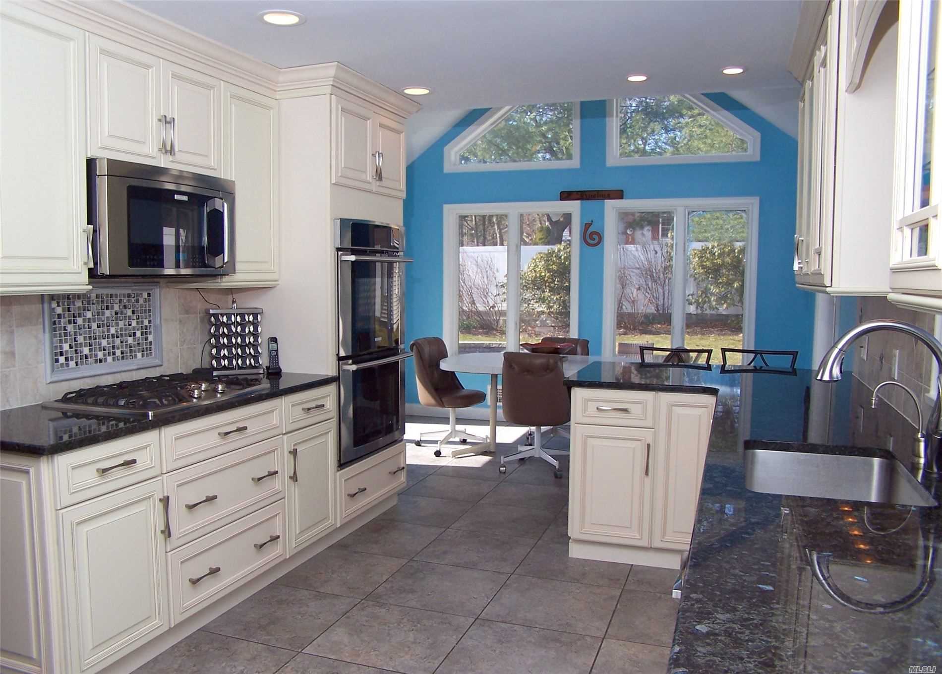 #1 photo, 36 Rogers Lane, Smithtown , NY 11787