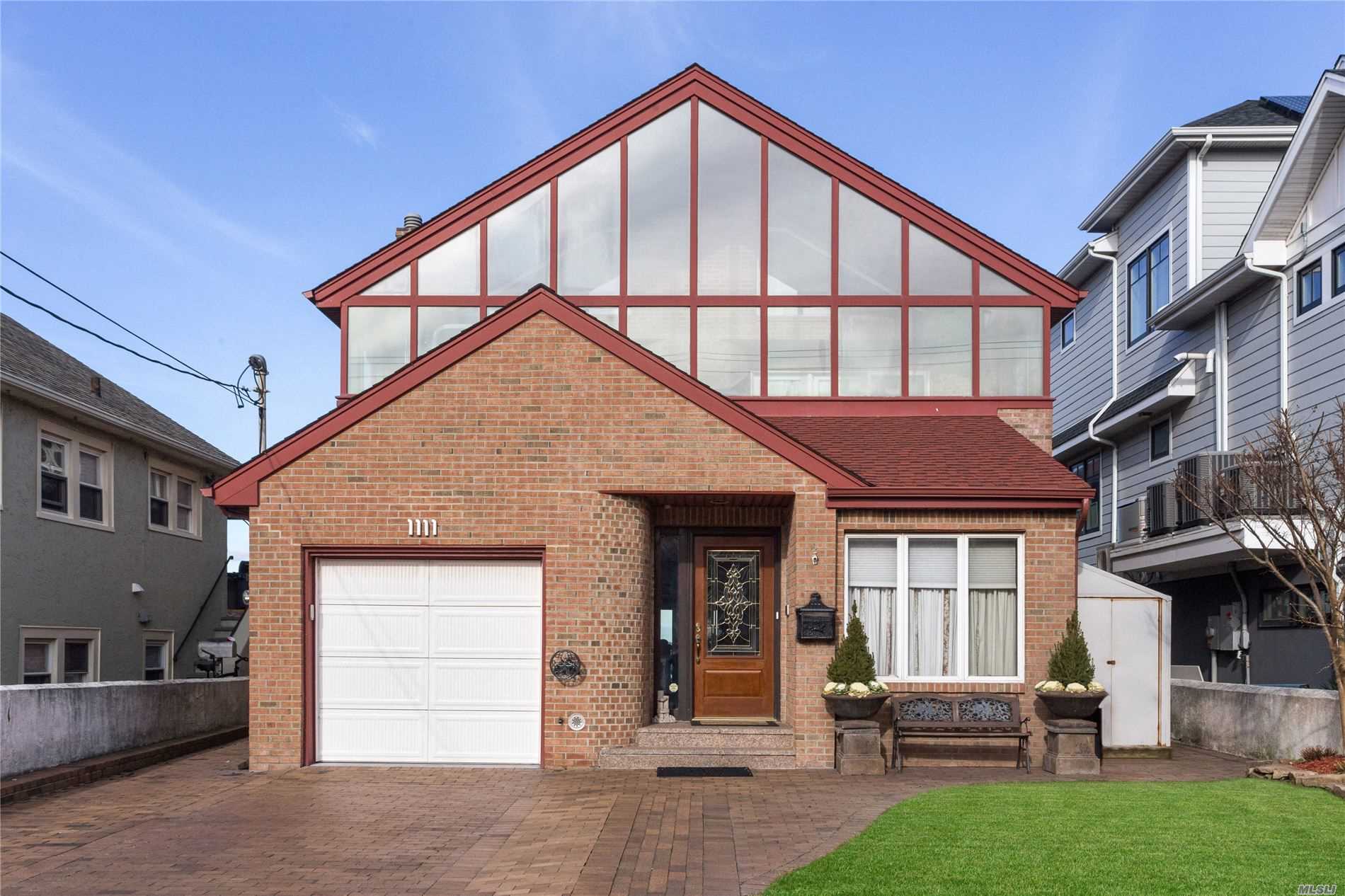 #1 photo, 1111 W Park Avenue, Long Beach , NY 11561