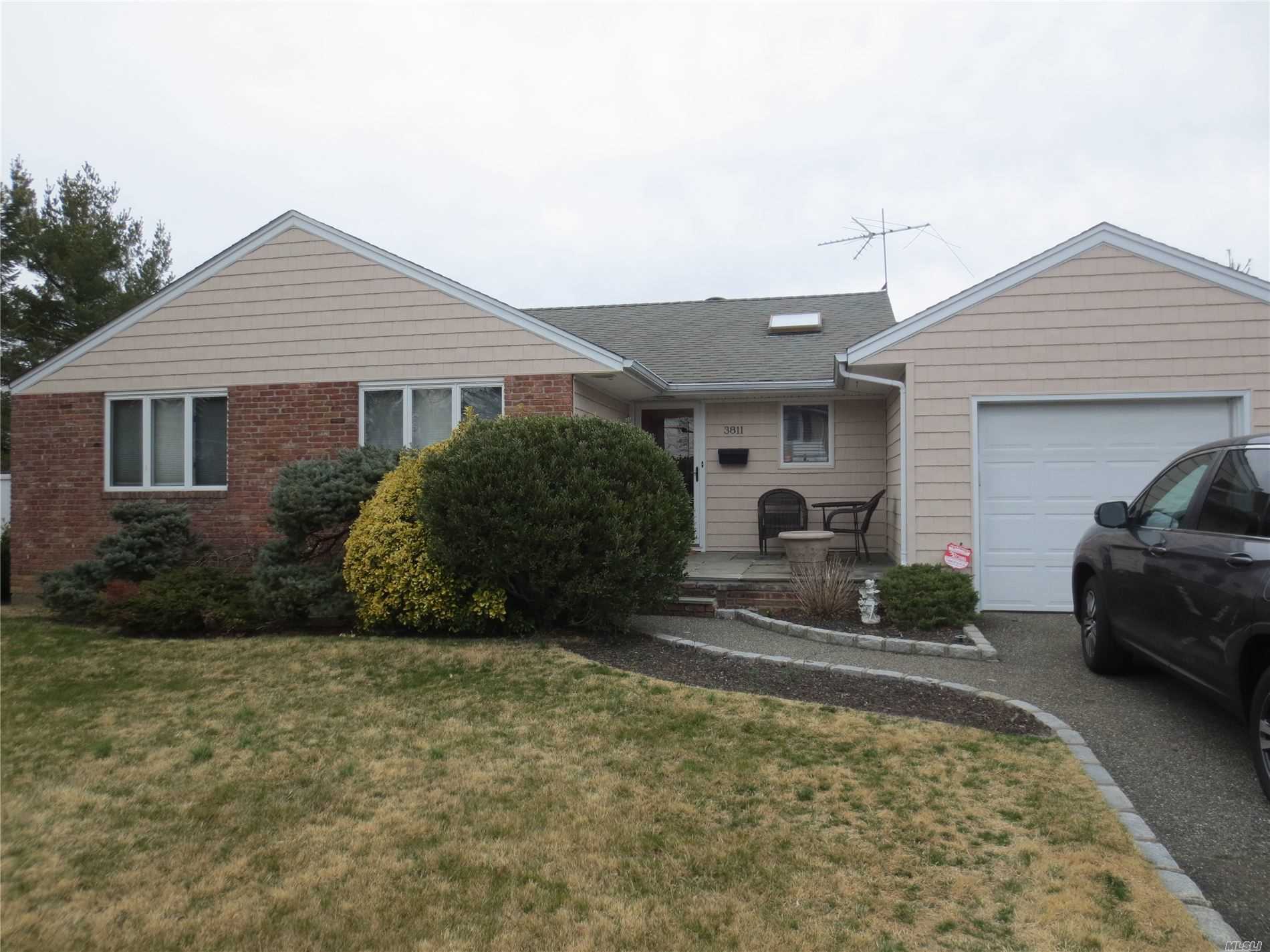 #1 photo, 3811 Condit Street, Seaford , NY 11783