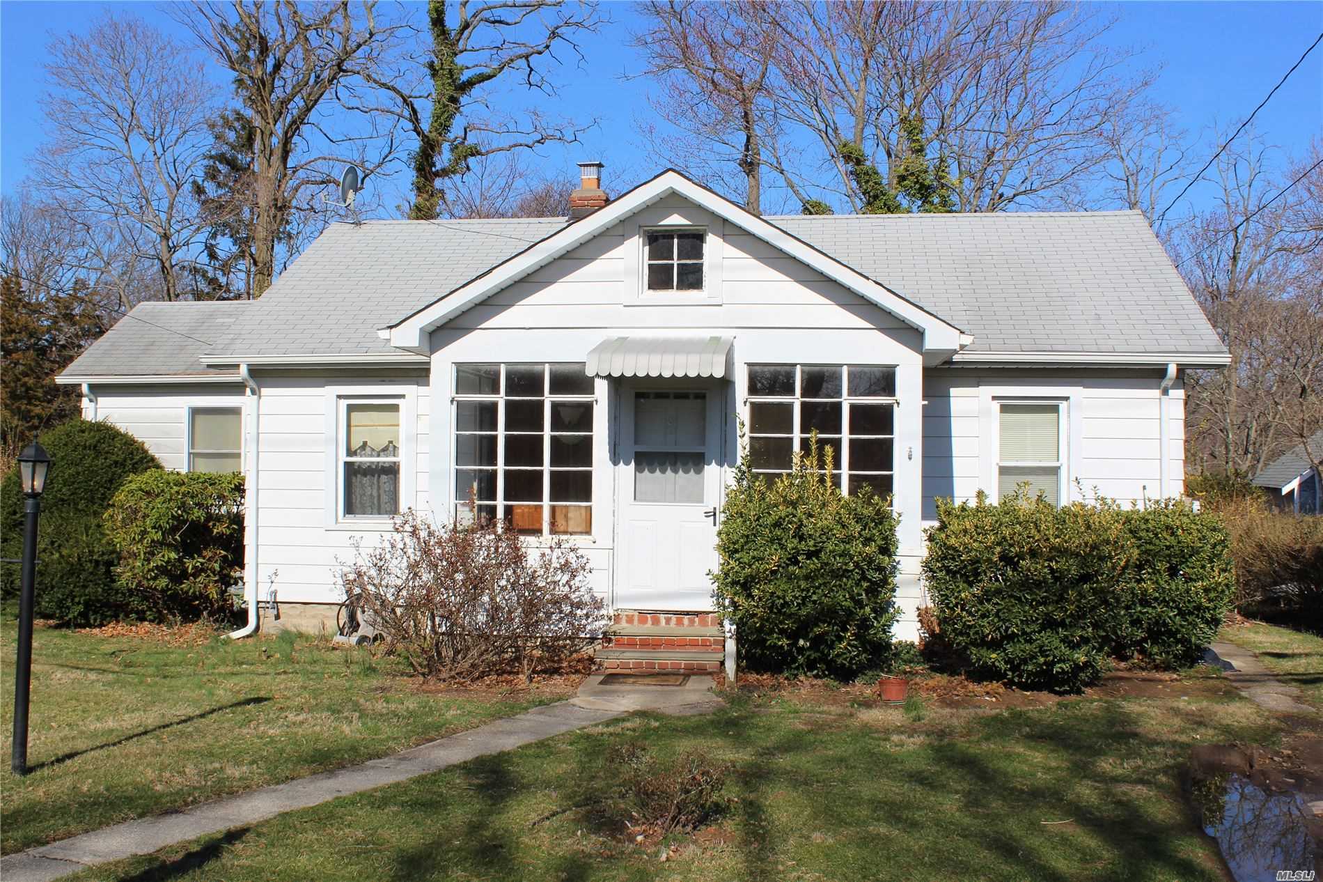 #1 photo, 220 Arthur Street, Centerport , NY 11721