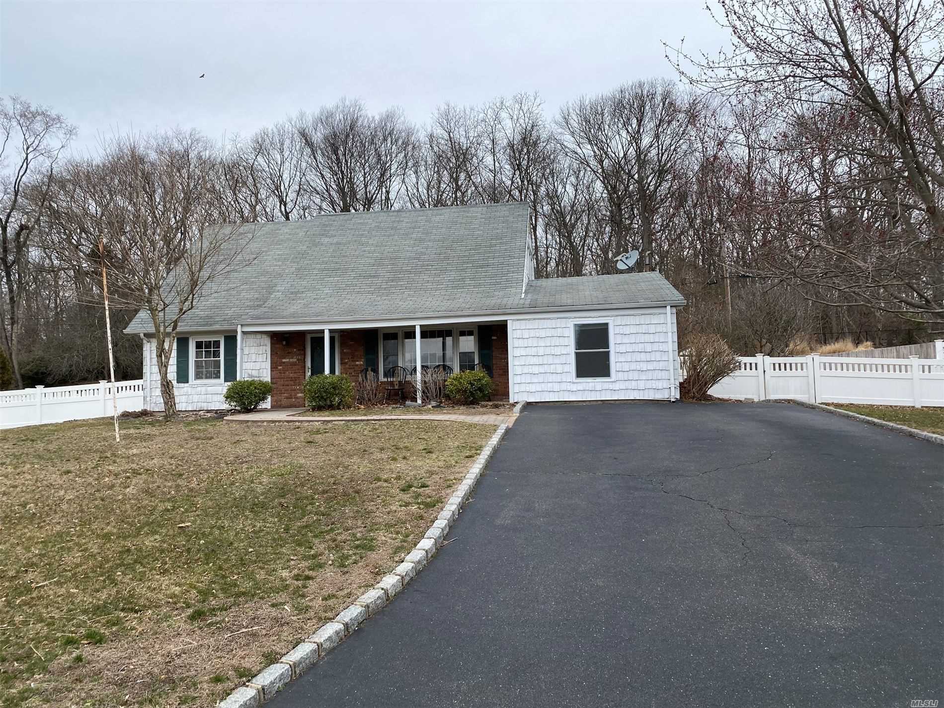 #1 photo, 63 Hastings Drive, サフォーク郡 Stony Brook , NY 11790