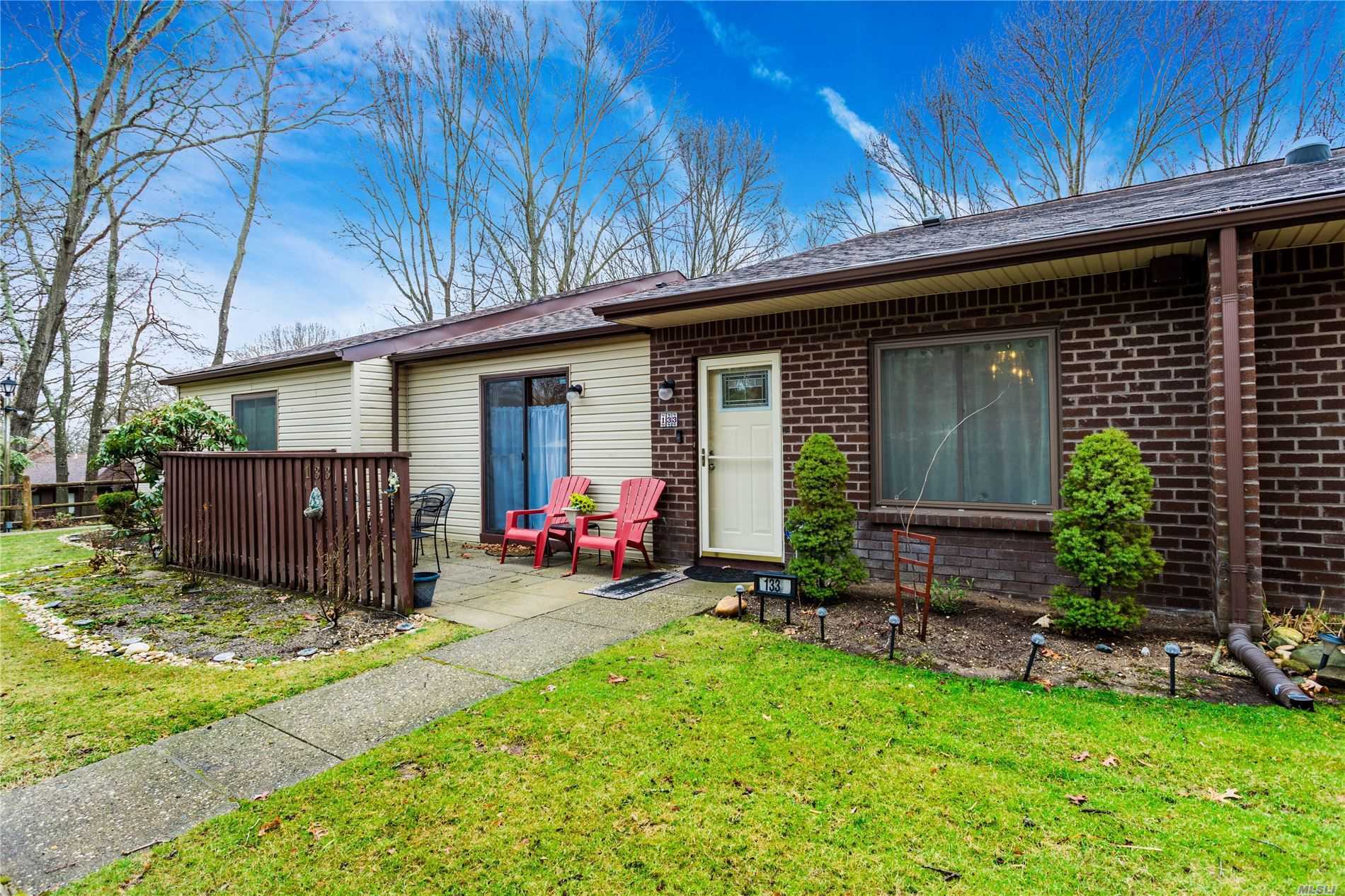 #1 photo, 133 Birchwood Road, سوفولك Coram , NY 11727