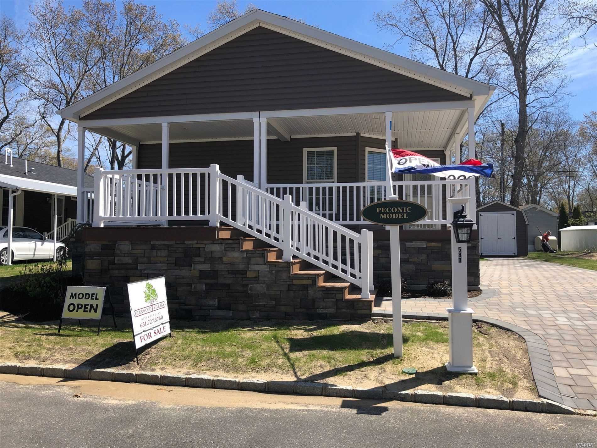 #1 photo, 1661-580 Old Country Road, Riverhead , NY 11901