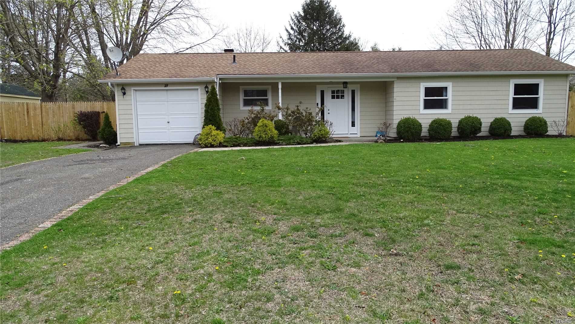 #1 photo, 27 Huck Finn Lane, Shoreham , NY 11786