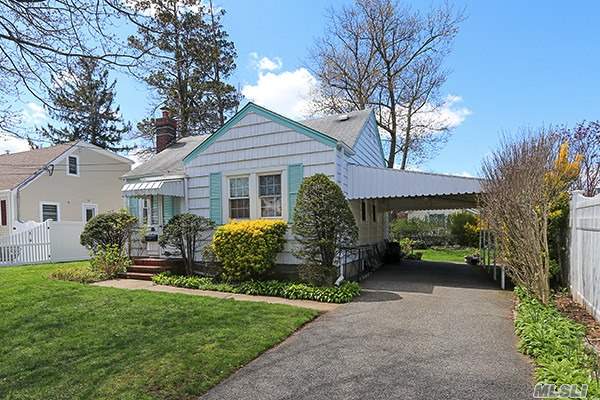 #1 photo, 133 Manhattan Avenue, নাসাউ কাউন্টি Westbury , NY 11590