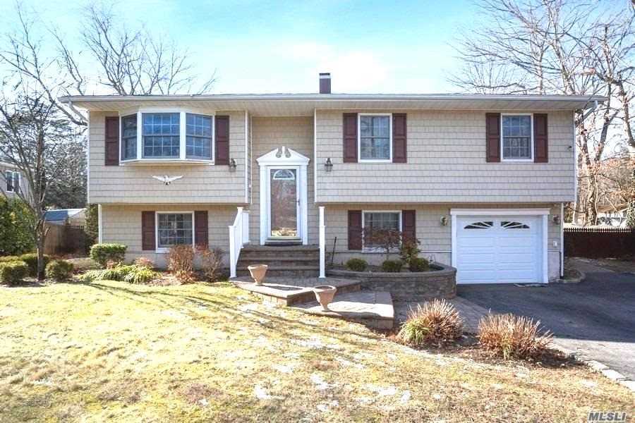 #1 photo, 62 Forest Avenue, 롱 아일랜드 Lake Grove , NY 11755