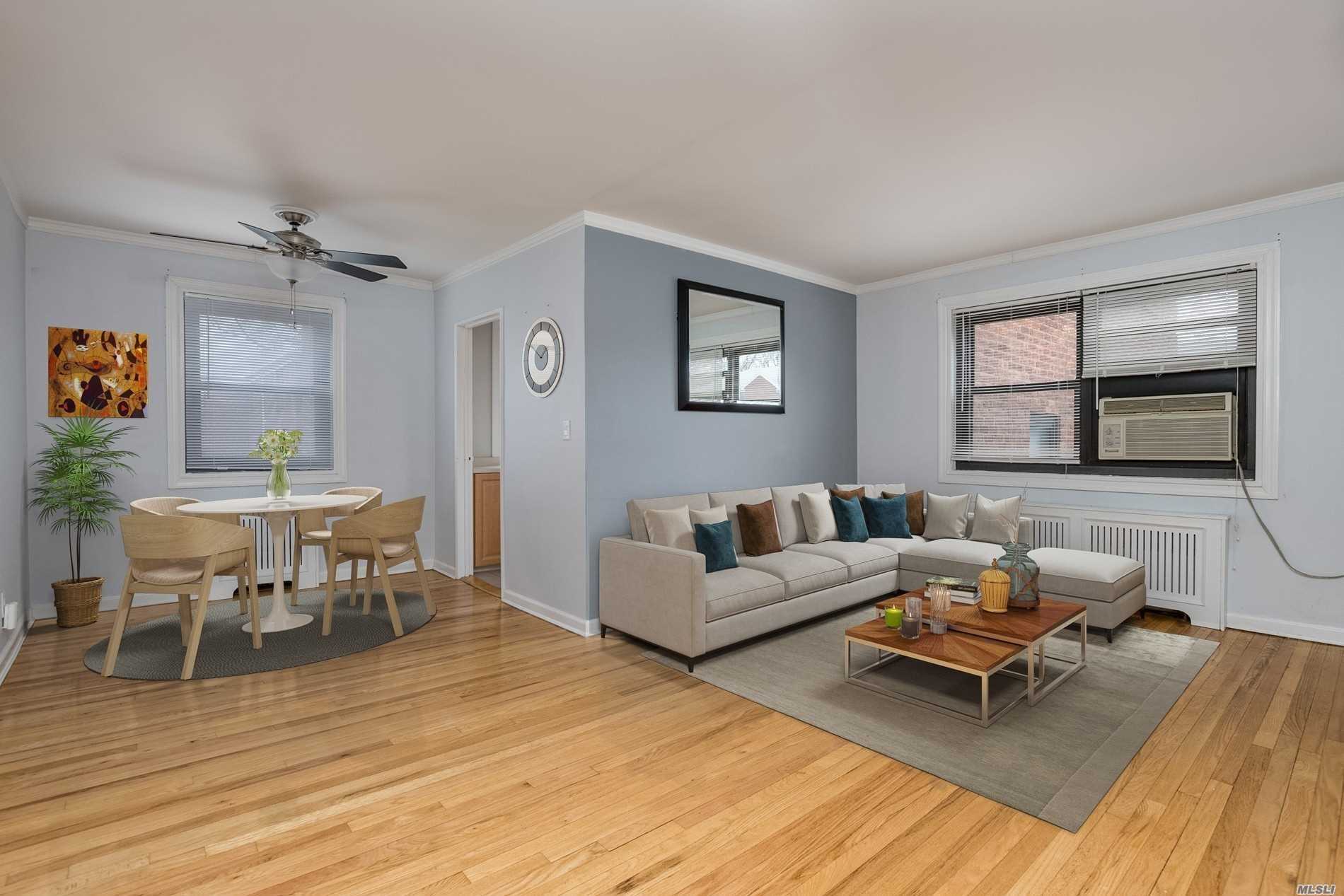 #1 photo, 199-54 21 Avenue, קווינס Whitestone , NY 11357