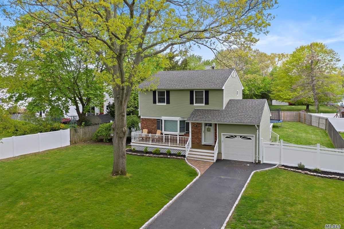 #1 photo, 147 Thames Street, 롱 아일랜드 Port Jefferson Station , NY 11776