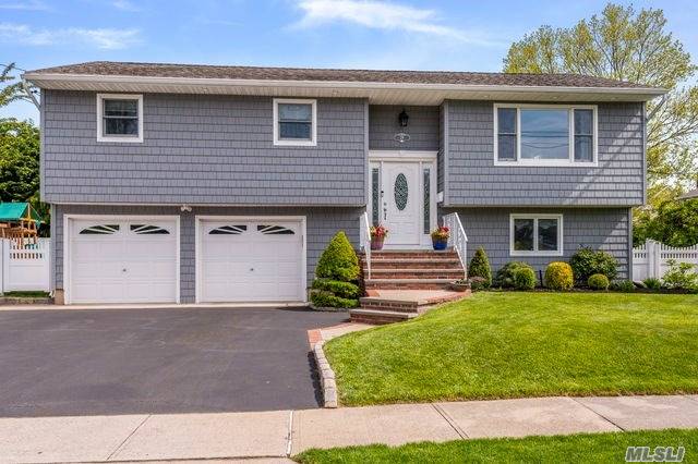 #1 photo, 29 Suffolk Road, Massapequa , NY 11758