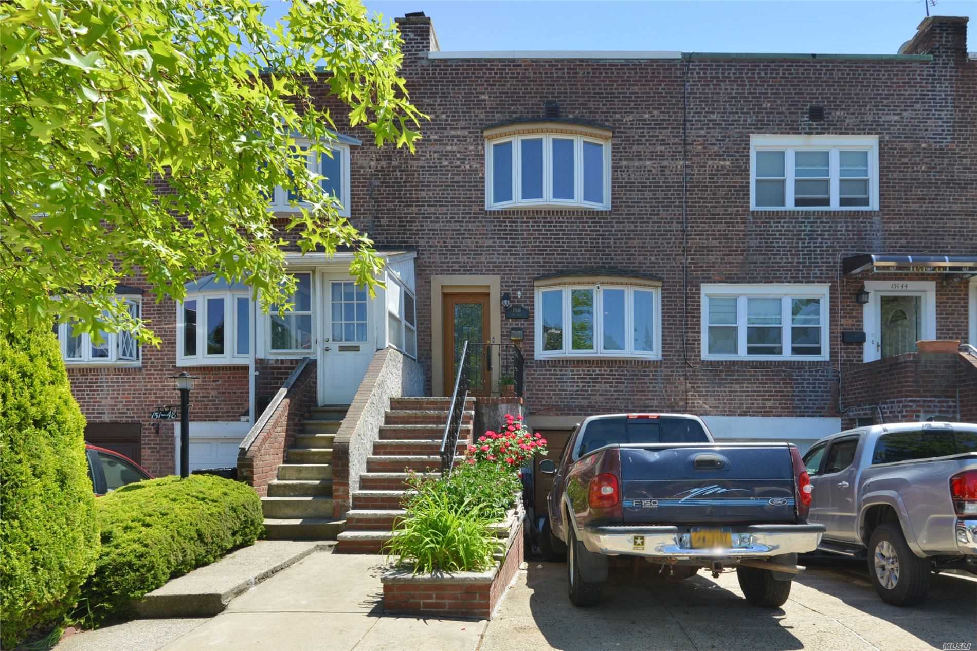 #1 photo, 151-46 11th Avenue, Whitestone , NY 11357
